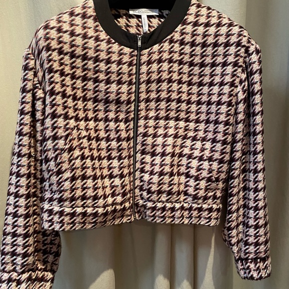 BCBG KNIT BOMBER JACKET - Picture 5 of 6